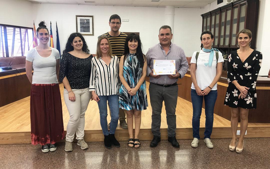 El Ayuntamiento de Santa Pola recibe el acto de agradecimiento a Urbaser por parte del Instituto de Ecología Litoral