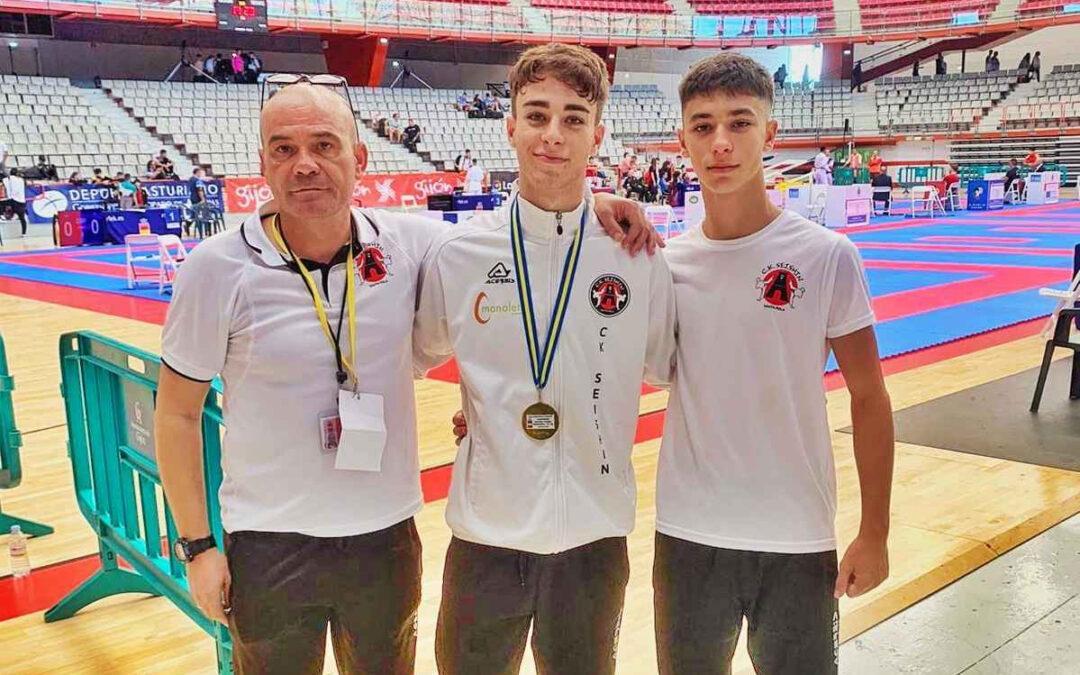 El santapolero Marco Andreu gana la medalla de oro en la Liga Nacional de Kárate categoría cadete